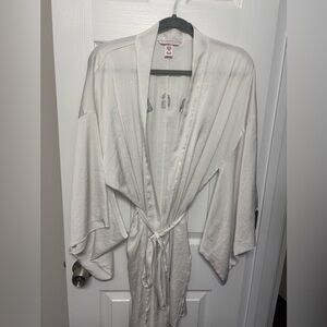 Victoria’s Secret robe SZ M/L EUC